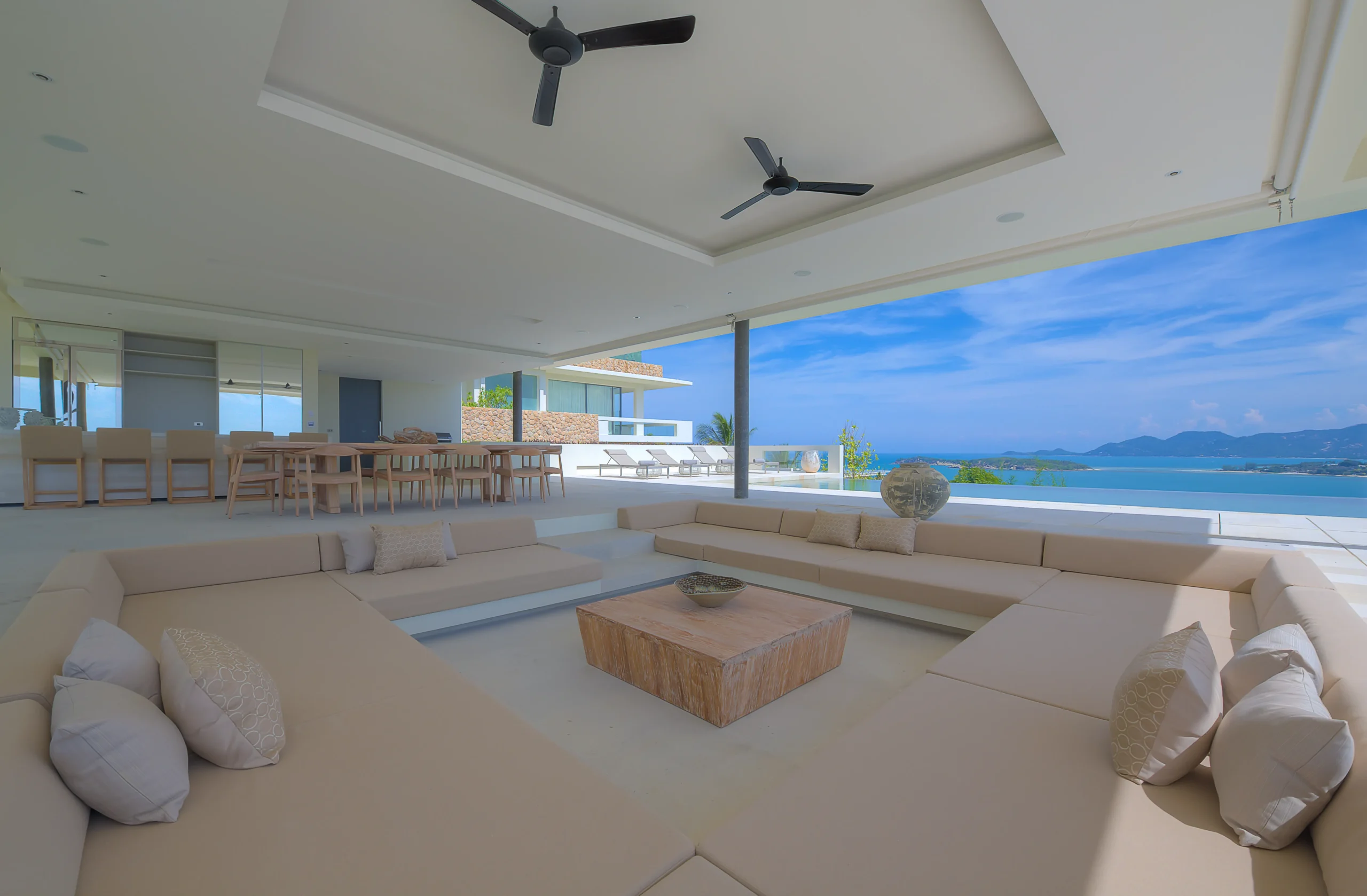 Covered terrace with sunken lounge and dining overlooking ocean, Chaweng Noi, Koh Samui