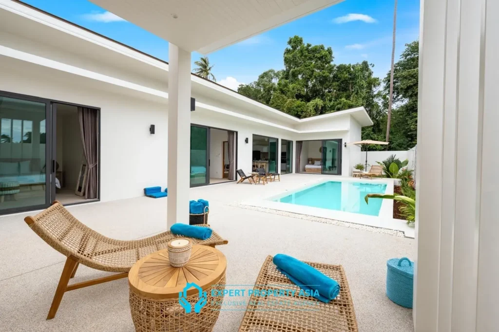 Three-Bedroom Beachfront Villa — Maenam, Koh Samui